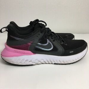 nike legend react black pink